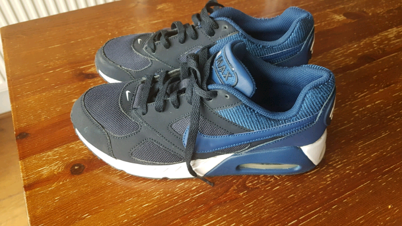junior size 5 trainers sale